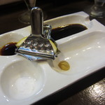 串揚げ 串の実 - ソースたち