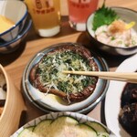 和食とお酒 新宿ヤオシン - 肉厚しいたけの香草バター焼き　