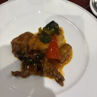 個室中華 頤和園 溜池山王店 - 