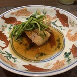 う越貞 - 紅葉鯛と秋田、三関の芹のあんかけ