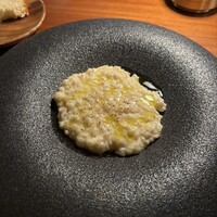 CUCINA Pagina - リゾットは目の前で、でかいチーズの中で作ってくれる