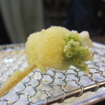 串揚げ 串の実 - 三関セリのイカ巻き