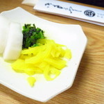 京極かねよ - きんし丼、上の香の物