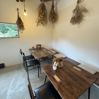 カフェ グリーンブラウン_2