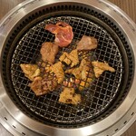 ホルモン焼まる屋 - 