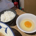 麺屋ぬかじ - サービスの卵かけご飯セットです。