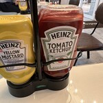 NiKi★DINER - 【2025.12.３(水)】テーブルにある調味料