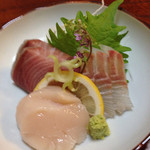 竃 - 刺身のお造りです。12月