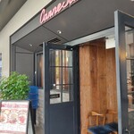 カルネジーオ ウエスト - 