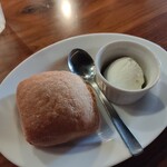 カルネジーオ ウエスト - 