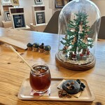 こたけまち絵本館 木のうた - 