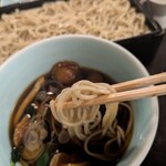 神田まつや - 蕎麦を啜る