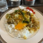 ボルツ - たまごの黄身を崩す