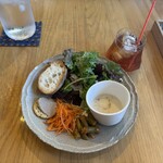 ベジバル チバットリア - ランチのサラダ