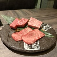 近江うし焼肉 にくTATSU 日本橋室町店 - 