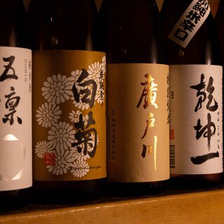 贅沢な酒肴とともに味わう、精選した日本酒とナチュラルワイン