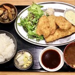 とよ食堂 はなれ - 料理写真:チキンカツ定食