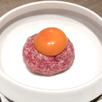 焼肉うしごろ 池袋店 - うしごろユッケ ころんとしててかわいい