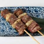 鍛冶屋 文蔵 - 牛カルビにんにくの旨辛串