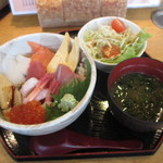 鈴木水産 - 海鮮丼+天ぷら・デザートセット　1270円