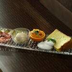 Cafesalon LYRIC - 5 Assorted Dishes