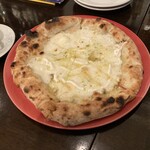 メルジェリーナ - 本日限定7種のチーズピザ