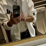 KAISEN MART - いつも綺麗なトイレに行くと撮るショットを初公開❗️