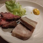 和風もつ料理 あらた - 赤いのがネックスモーク、他方がコールタン