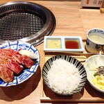 肉之山翔 - 