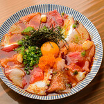 角打ち割烹 CONBU - 海鮮ユッケ