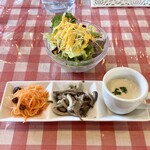 花・ふらんす食堂やまもと - 定食のサラダ＋野菜のお惣菜３種