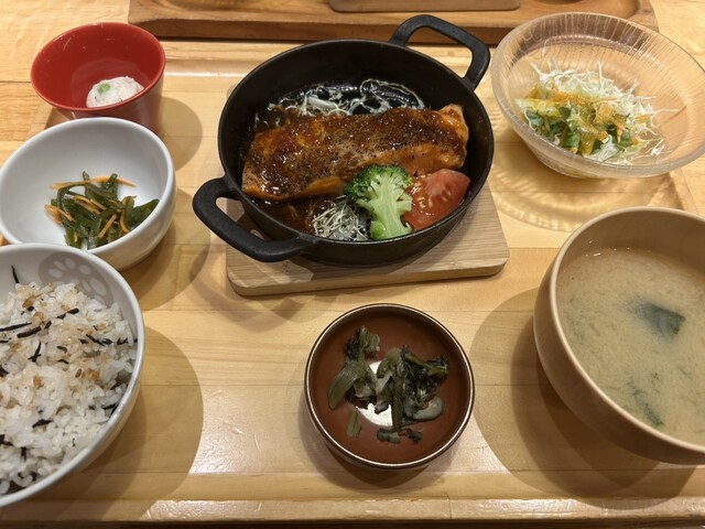 おぼんdeごはん 二子玉川ライズS.C店 - 二子玉川/食堂 | 食べログ