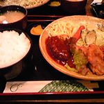 POMMIER - からバーグ定食