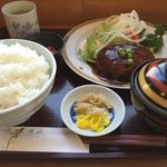 Shimo mura - ハンバーグ定食　￥800　ご飯大盛り　￥50