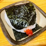 居酒屋 ほがら家 - ママが作るおにぎりは人気です。これは筋子。