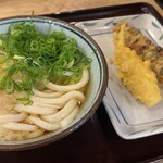 杵屋麦丸 - 料理写真:かけうどん、ふぐ天、ちくわ天