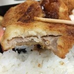 福栄食堂 - ヒレカツの断面