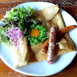 カフェ コフェル - ガレット　きのこと2種類のソーセージ　1,650円
