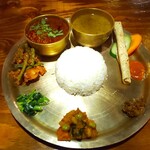 ネパールステーション - タカリセット