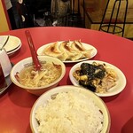 本格餃子 包 - 定食みたいに並べてみた