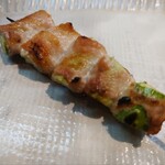 焼鳥 はちまん - アスパラ巻き