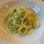 Vecchia casa.Amuni - エビとブロッコリーのバジル風味のアーリオオーリオスパゲッティ