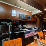 焼鳥 はちまん - 店内