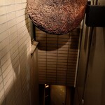 焼鳥 はちまん - 入り口の杉玉