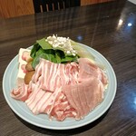 やっちろ - 豚しゃぶ　今回は豚バラとロース肉も有りました