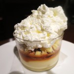 レストランユニック - プリンとホイップクリーム　