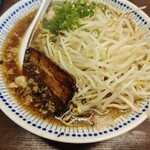 花山椒 - 牛骨ラーメン。カップ麺の方がまだ美味しい