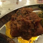 インド料理 パリワル - 日本の大根の煮物のような落ち着く味わいの、赤かぶと煮干しのドライカレー