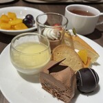 ダイニングルーム コスモス - 