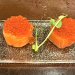 SHARI THE TOKYO SUSHI BAR - サーモンイクラロール　イクラの粒が小さい